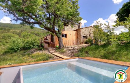 G&icirc;te n&deg;G111001 Crupies - Dr&ocirc;me - photo