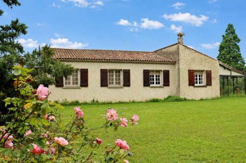 Location  n�G118002 � EPINOUZE (26)