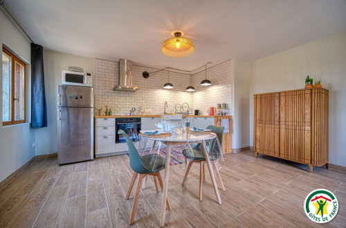 Location  n�G124002 � ETOILE SUR RHONE (26)