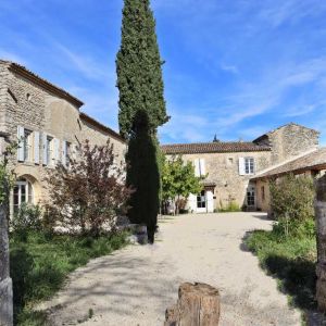 Location  n�G146721 � GRIGNAN (26)
