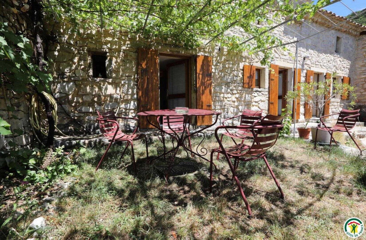 Gîte de groupe Fontlargias - GÎte D'etape à Roche Saint Secret Beconne en DROME PROVENCALE (La Drôme) N°G276006