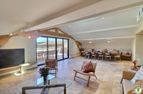 Location  n�G277002 � LA ROCHE SUR GRANE (26)