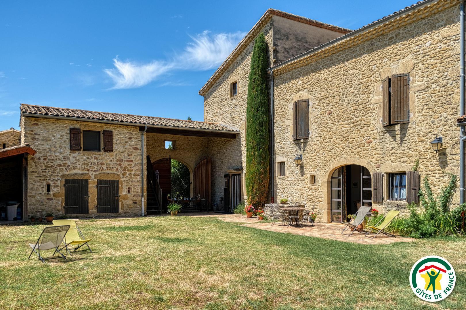 chambre-d-hotes-la-benjianne-a-chabrillan-en-vallee-de-la-dr-a5313e
