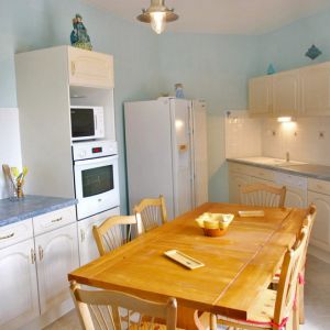 Location  n�G146100 � GRIGNAN (26)