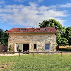 Location  n�G155002 � LAPEYROUSE MORNAY (26)