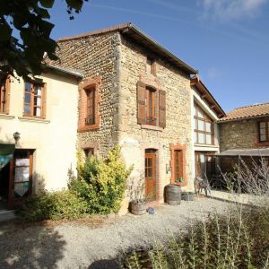 Location  n�G156720 � LARNAGE (26)