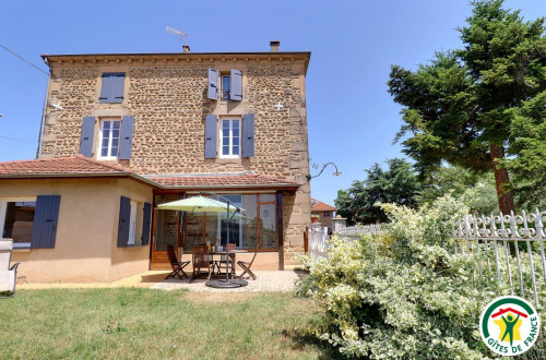 Location  n�G216008 � SAINT-JEAN-DE-GALAURE (26)