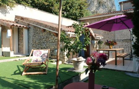 Chambre d'h&ocirc;tes n&deg;G23720 Barbi&egrave;res - Dr&ocirc;me - Terrasse avec vue sur les montagnes du Vercors - Maison enti&egrave;rement en pierre.