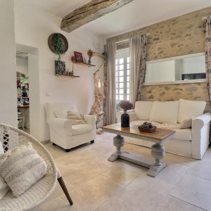 Location  n�G63031 � MIRABEL AUX BARONNIES (26)
