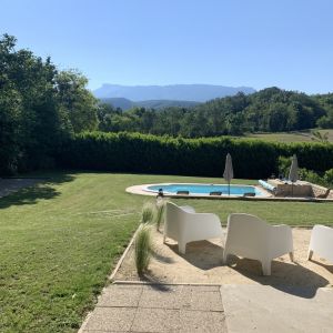 Location  n�G79002 � CHARPEY (26)