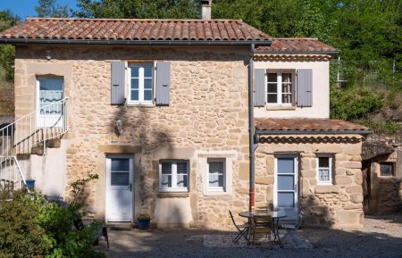 Les Marnes Mystérieuses: Façade Gîte n°G84006 Châteauneuf-sur-Isère - Drôme - Les Marnes Mystérieuses: Façade