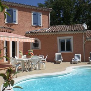 Location  n�G146100 � GRIGNAN (26)