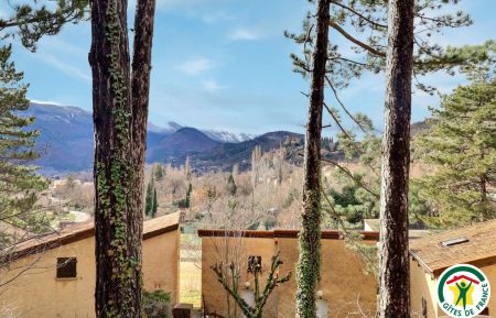 G&icirc;te n&deg;G193020 Montbrun-les-Bains - Dr&ocirc;me - Vue depuis la terrasse