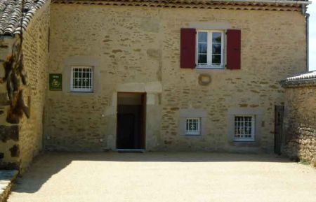 G&icirc;te n&deg;G65001 Chabrillan - Dr&ocirc;me - Entr&eacute;e du g&icirc;te