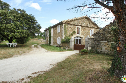 Location  n�G146003 � GRIGNAN (26)