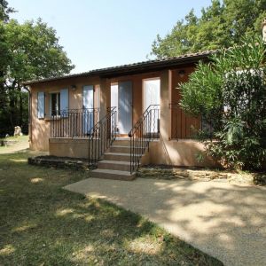 Location  n�G146131 � GRIGNAN (26)