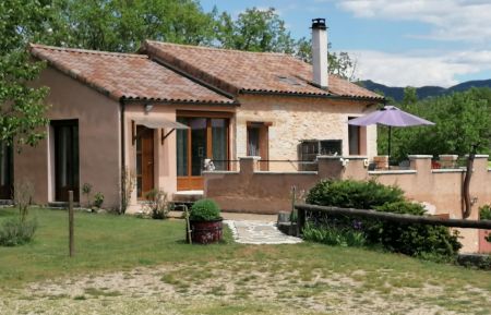 La terrasse Gîte n°G369001 Verclause - Drôme - La terrasse