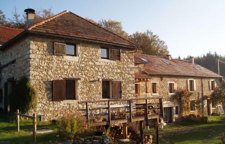 G&icirc;te n&deg;G290076 Saint-Agnan-en-Vercors - Dr&ocirc;me - au printemps
