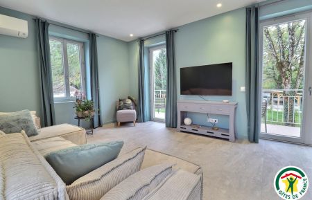 G&icirc;te n&deg;G307999 Saint-Jean-en-Royans - Dr&ocirc;me - Salon TV, acc&egrave;s balcon