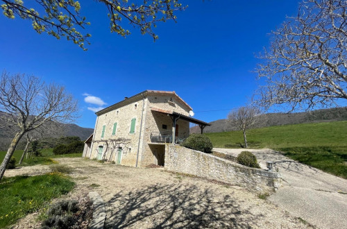 Location n°G346010 à SUZE (26)