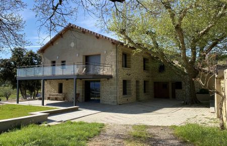 G&icirc;te n&deg;G72999 Chantemerle-les-Bl&eacute;s - Dr&ocirc;me - La b&acirc;tisse c&ocirc;t&eacute; g&icirc;te ST SAUVEUR
