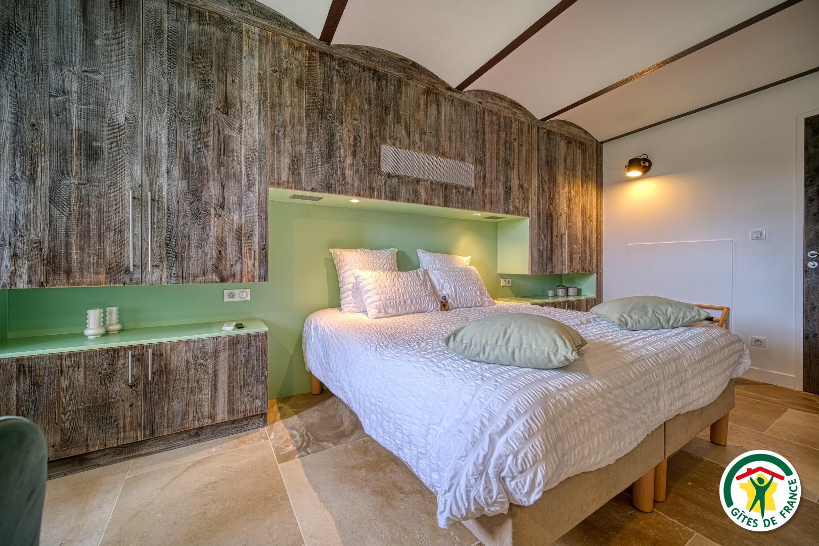 La chambre Roche-Colombe (lits 2x90x200) photo 13