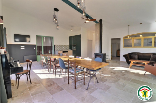 Location  n�G138999 � LA GARDE-ADHEMAR (26)