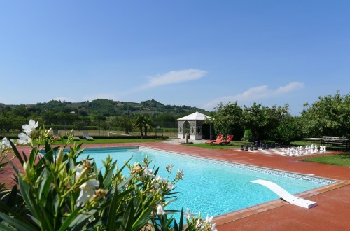 Location  n�G233104 � PIEGON (26)