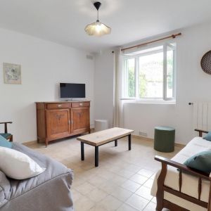 Location  n�G182018 � MIRABEL AUX BARONNIES (26)