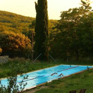 Location  n�G138010 � LA GARDE-ADHEMAR (26)