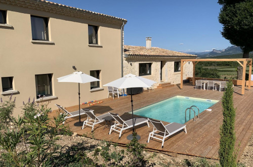 Location  n�G277001 � LA ROCHE SUR GRANE (26)