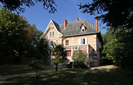 G&icirc;te n&deg;G108008 Crest - Dr&ocirc;me - photo