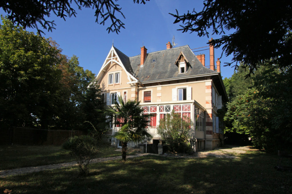 photo 0