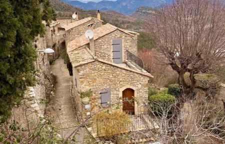 G&icirc;te n&deg;G190009 Montaulieu - Dr&ocirc;me - photo