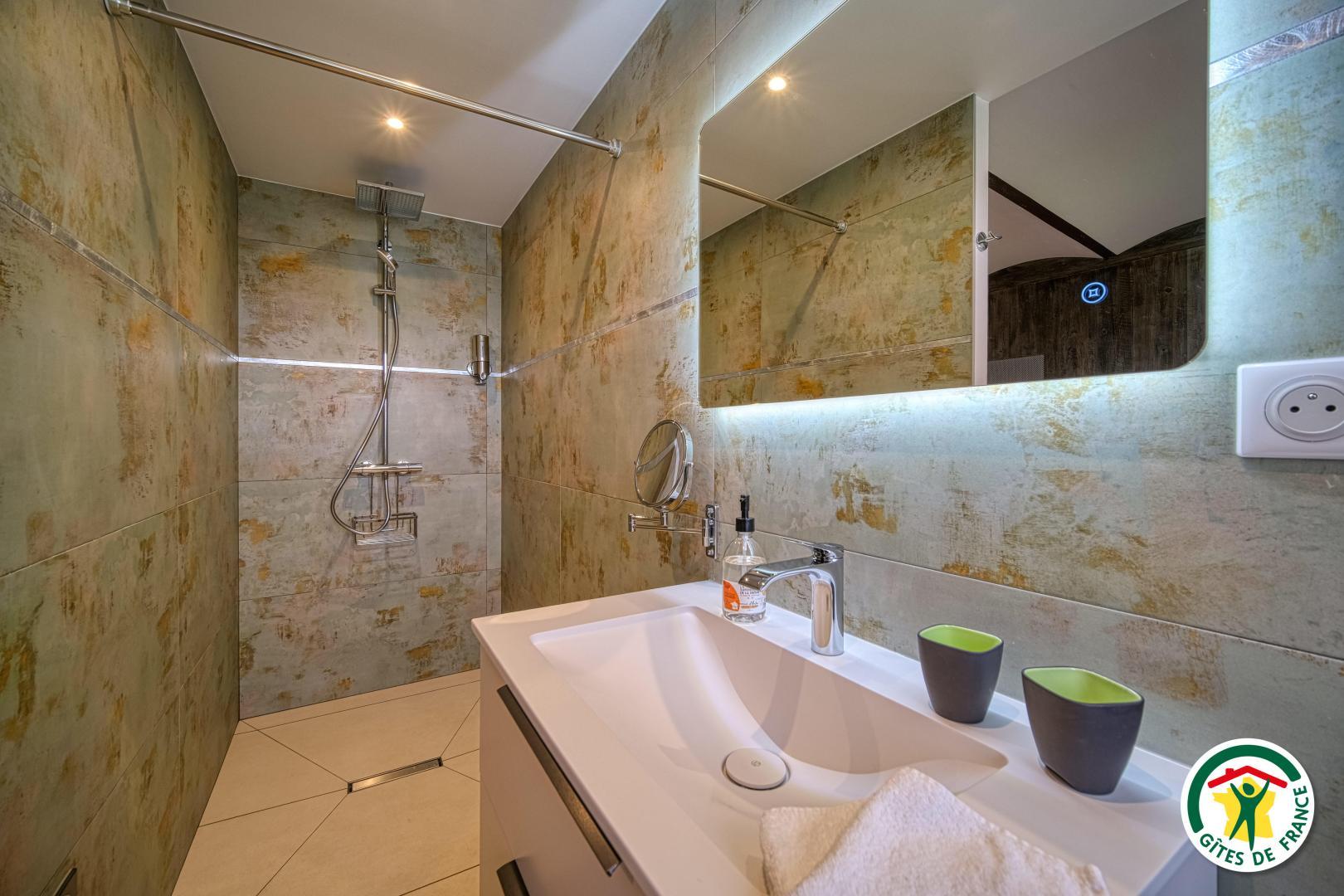 La salle de bain de la chambre Roche-Colombe photo 19