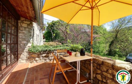 G&icirc;te n&deg;G195998 Montclar-sur-Gervanne - Dr&ocirc;me - Balcon-terrasse, entr&eacute;e du g&icirc;te