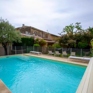 Location  n�G146130 � GRIGNAN (26)