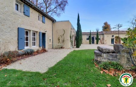 G&icirc;te n&deg;G235006 Pierrelatte - Dr&ocirc;me - photo