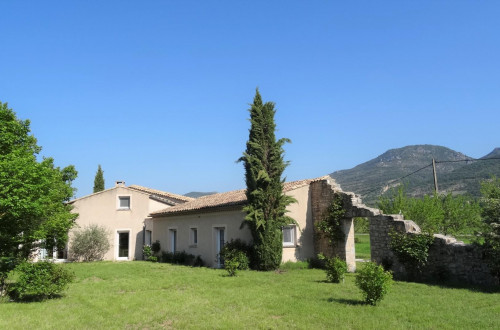 Location  n�G292006 � ST AUBAN SUR L OUVEZE (26)