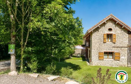 G&icirc;te n&deg;G309003 Saint-Julien-en-Vercors - Dr&ocirc;me - Parking privatif devant le g&icirc;te