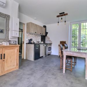 Location  n�G118004 � EPINOUZE (26)