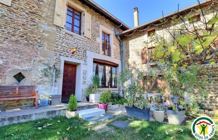 G&icirc;te n&deg;G148007 Hauterives - Dr&ocirc;me - photo
