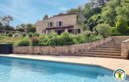 G&icirc;te n&deg;G185010 Mirmande - Dr&ocirc;me - photo