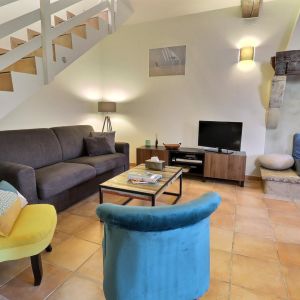 Location  n�G231004 � PEYRINS (26)