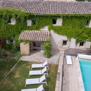 Location  n�G146130 � GRIGNAN (26)