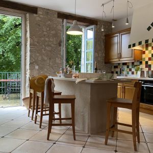 Location  n�G79001 � CHARPEY (26)
