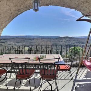 Location  n�G138011 � LA GARDE ADHEMAR (26)