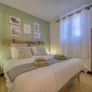 Location  n�G182012 � MIRABEL AUX BARONNIES (26)