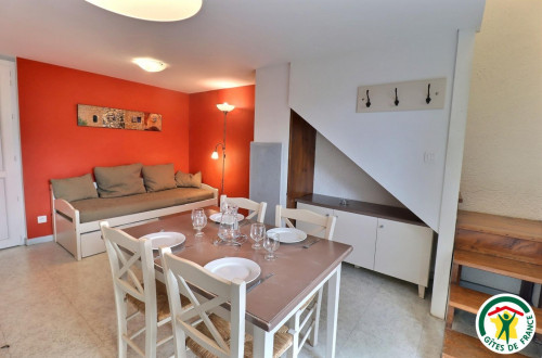 Location  n�G193018 � MONTBRUN LES BAINS (26)