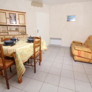 Location  n�G282684 � ROMEYER (26)